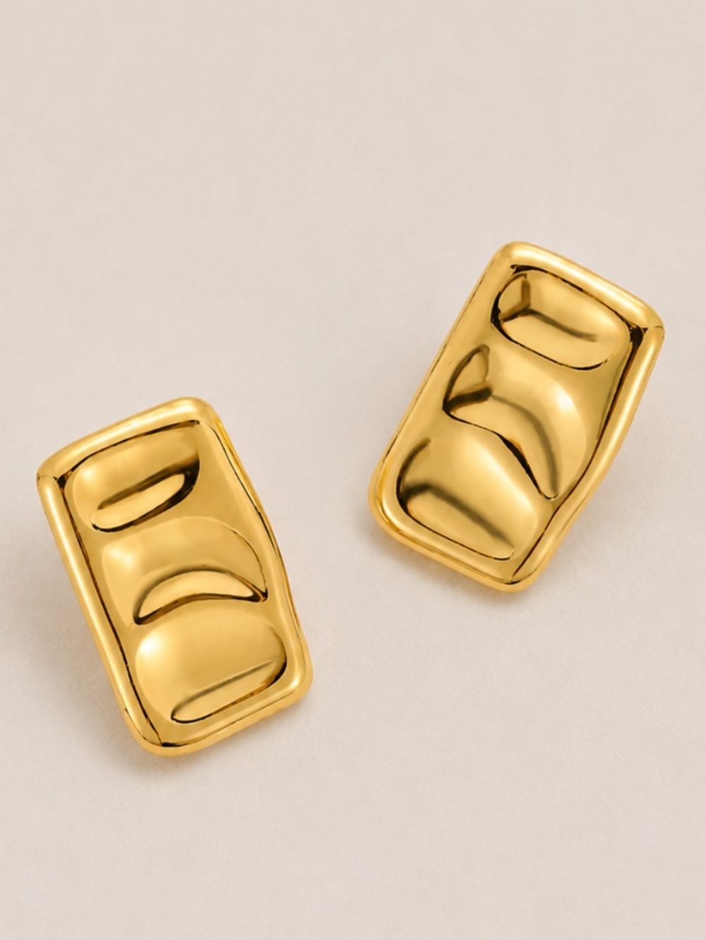 New! Classic Gold Bar Earrings (1025) NWOT